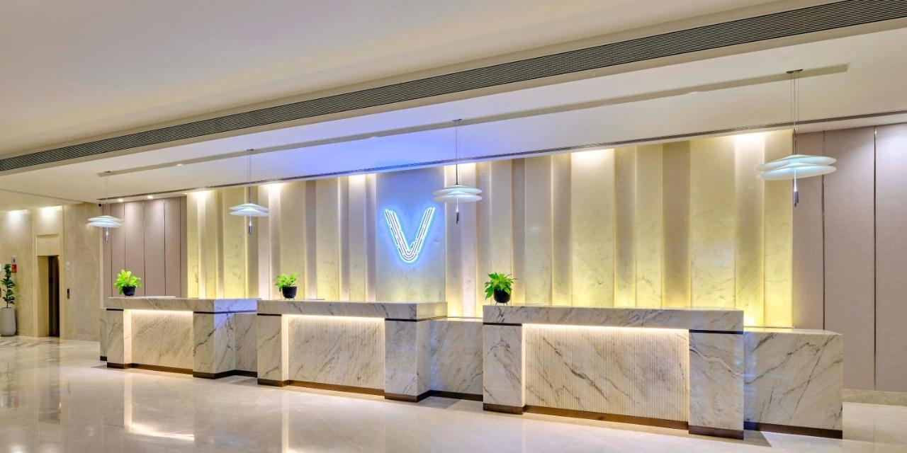 Vivanta Ahmedabad Sg Highway Екстериор снимка