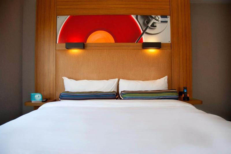 Vivanta Ahmedabad Sg Highway Екстериор снимка