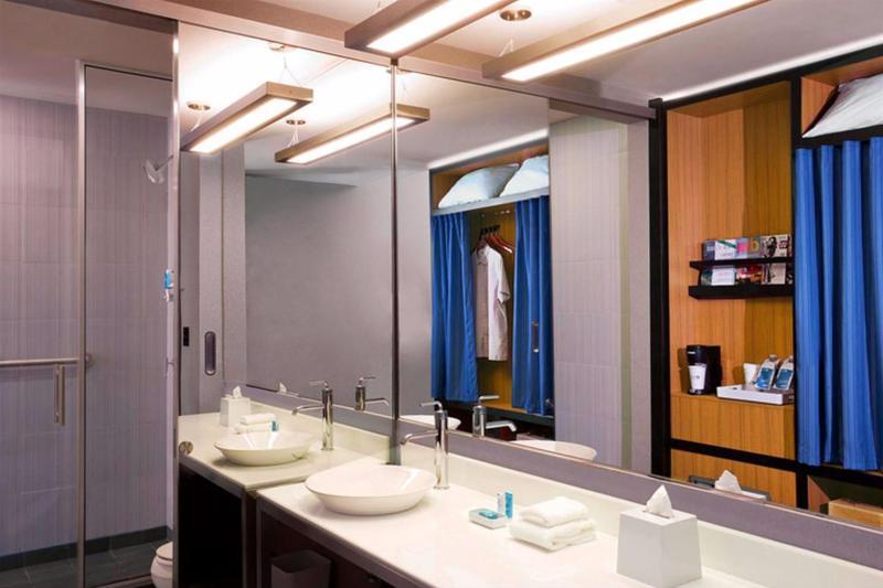 Vivanta Ahmedabad Sg Highway Екстериор снимка