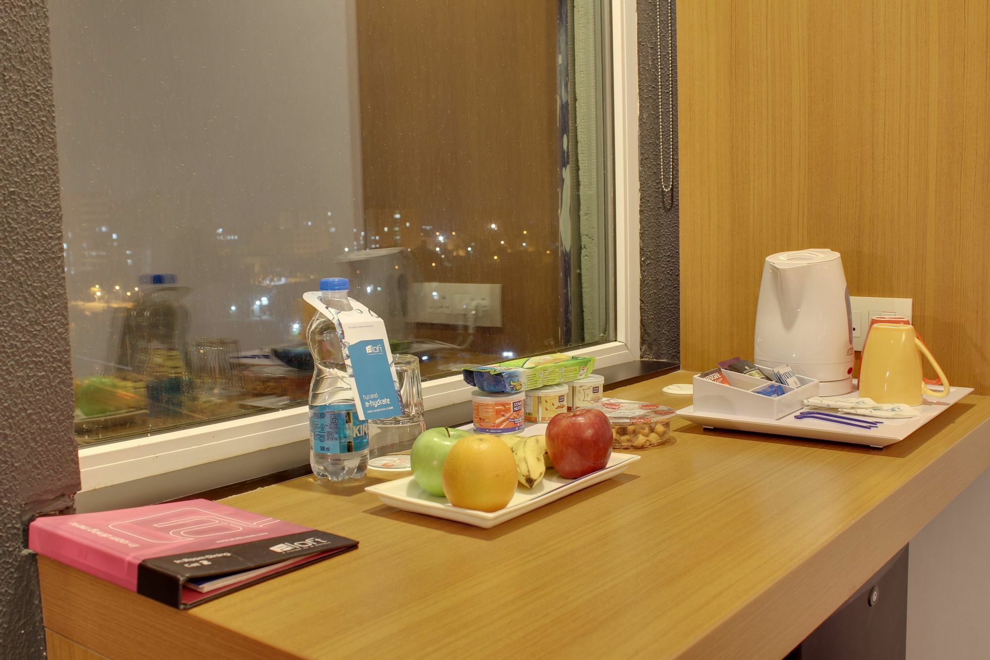 Vivanta Ahmedabad Sg Highway Екстериор снимка